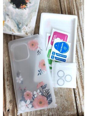 NIP Gviewin Protective Phone Case IPhone 14 6.7 Floral Summer Blossom Yellow